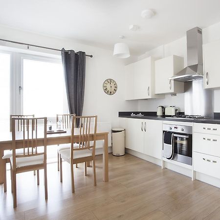 Campbell Park - City Stay Apartments มิลตันคีนส์ ภายนอก รูปภาพ