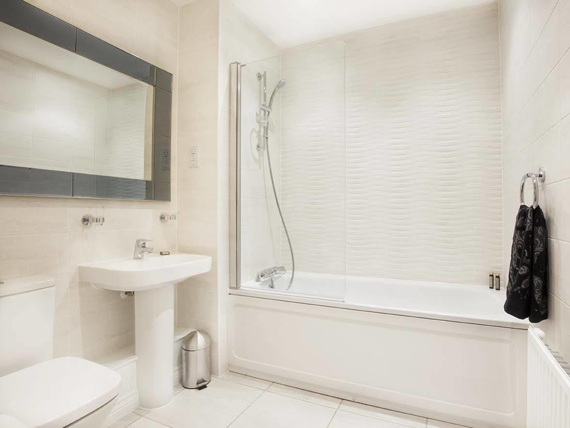 Campbell Park - City Stay Apartments มิลตันคีนส์ ภายนอก รูปภาพ
